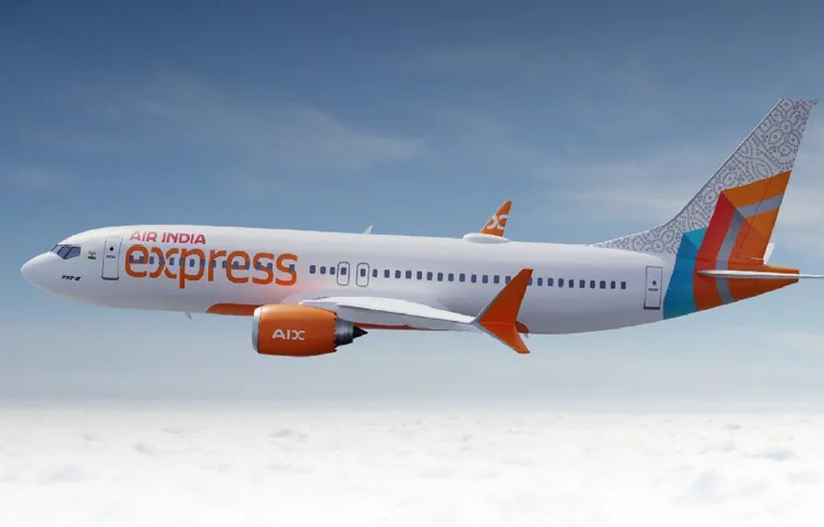 Экипаж Air India Express помог принять роды на борту.