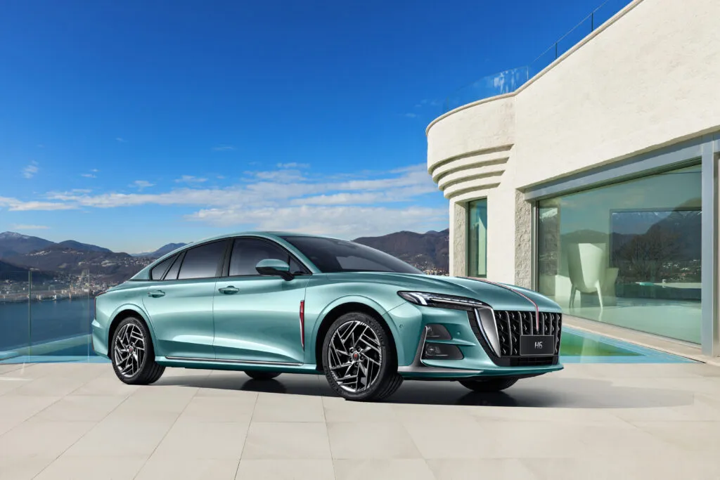 Hongqi H6: роскошный седан в Омане.