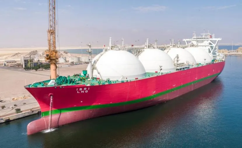 Флот Asyad Shipping: символ роста морской индустрии Омана.