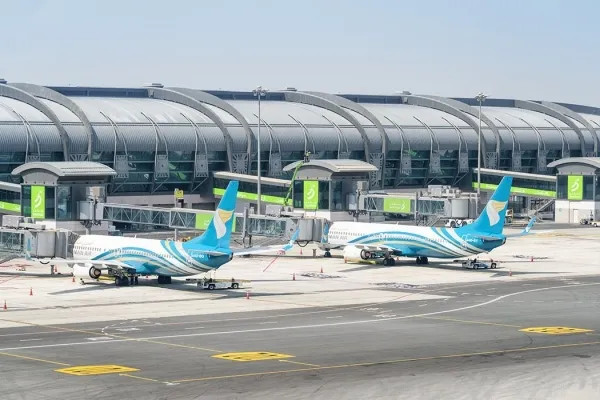 Логотип Управления гражданской авиации Омана (CAA).