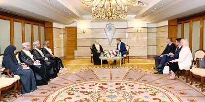 Представители Омана, Чехии и Венгрии на встрече в Кувейте.